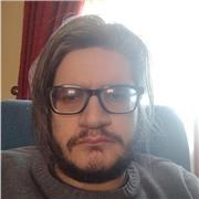 Psicólogo que da clases de la mayor parte de asignaturas en primaria y secundaria